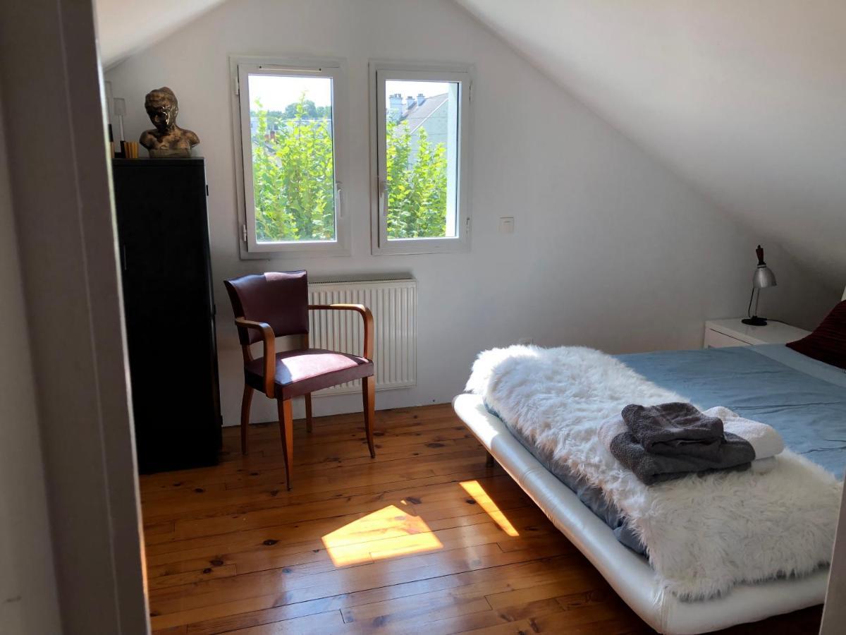 Chambre Hotes Nichee Sous Les Toits Рен Екстериор снимка